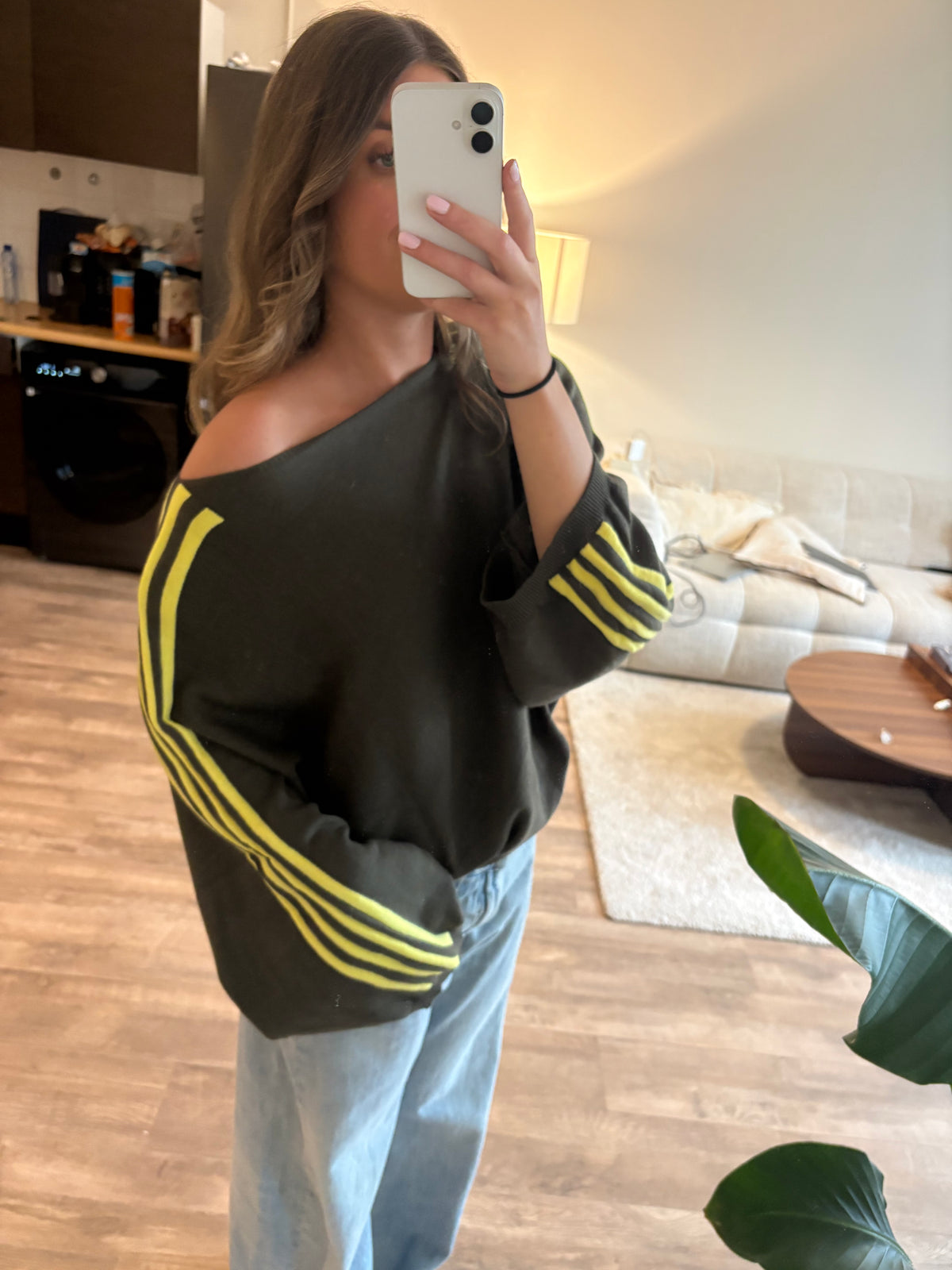 Kaki Sporty Sweater
