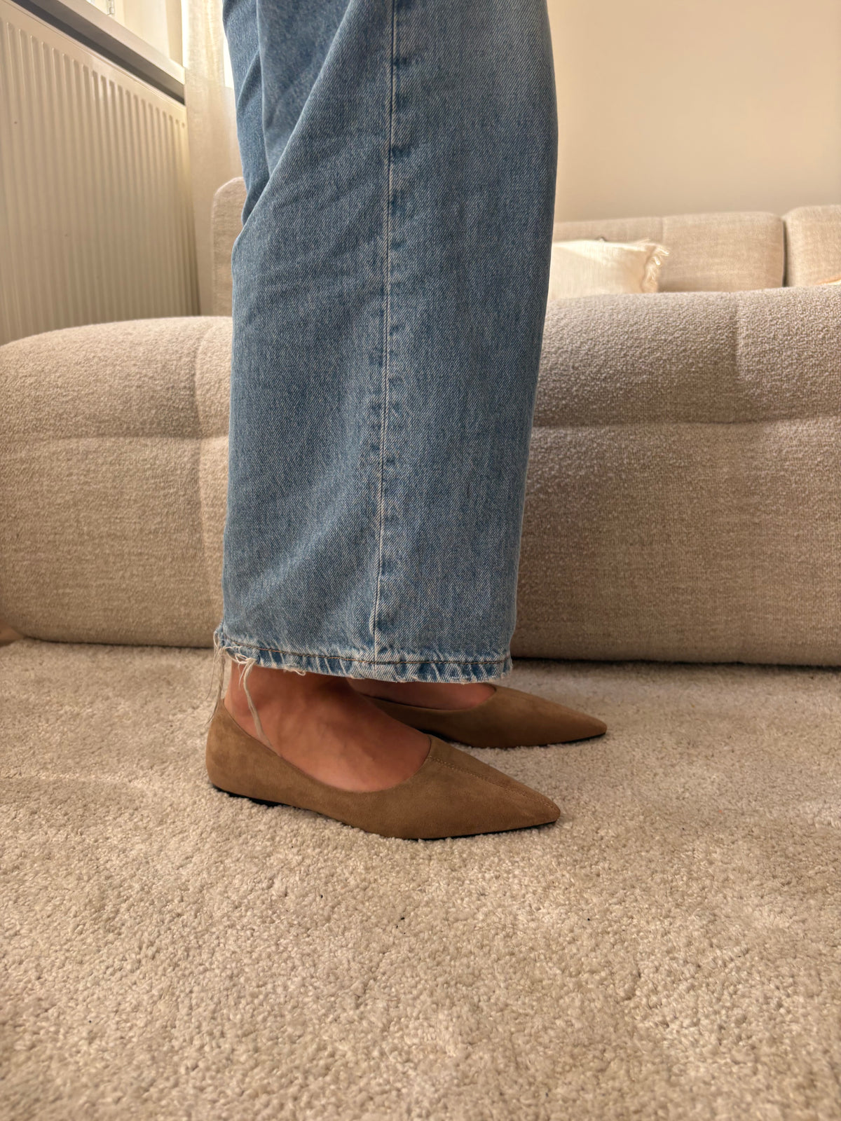 Taupefarbene Wildleder-Ballerinas